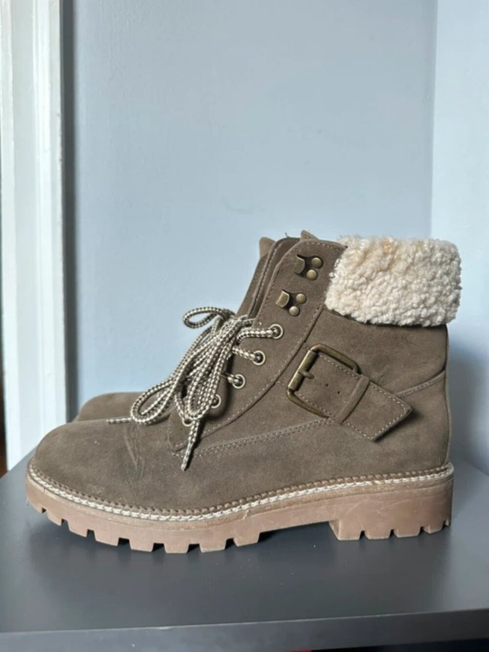 Universal Threads Boots - Picture 2 of 4